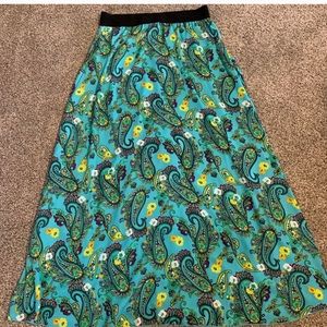 LuLaRoe Lucy Skirt